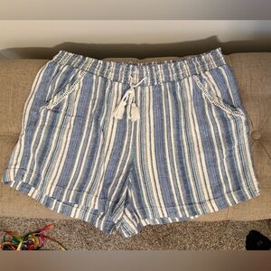 Briggs New York Textured Blue and White Shorts